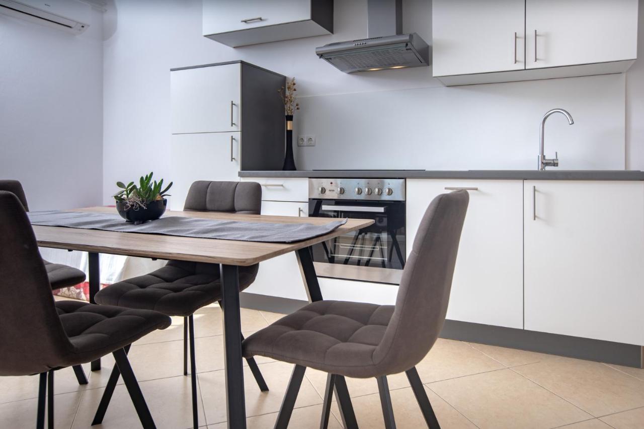 Apartmani Milena Barbat na Rabu Экстерьер фото