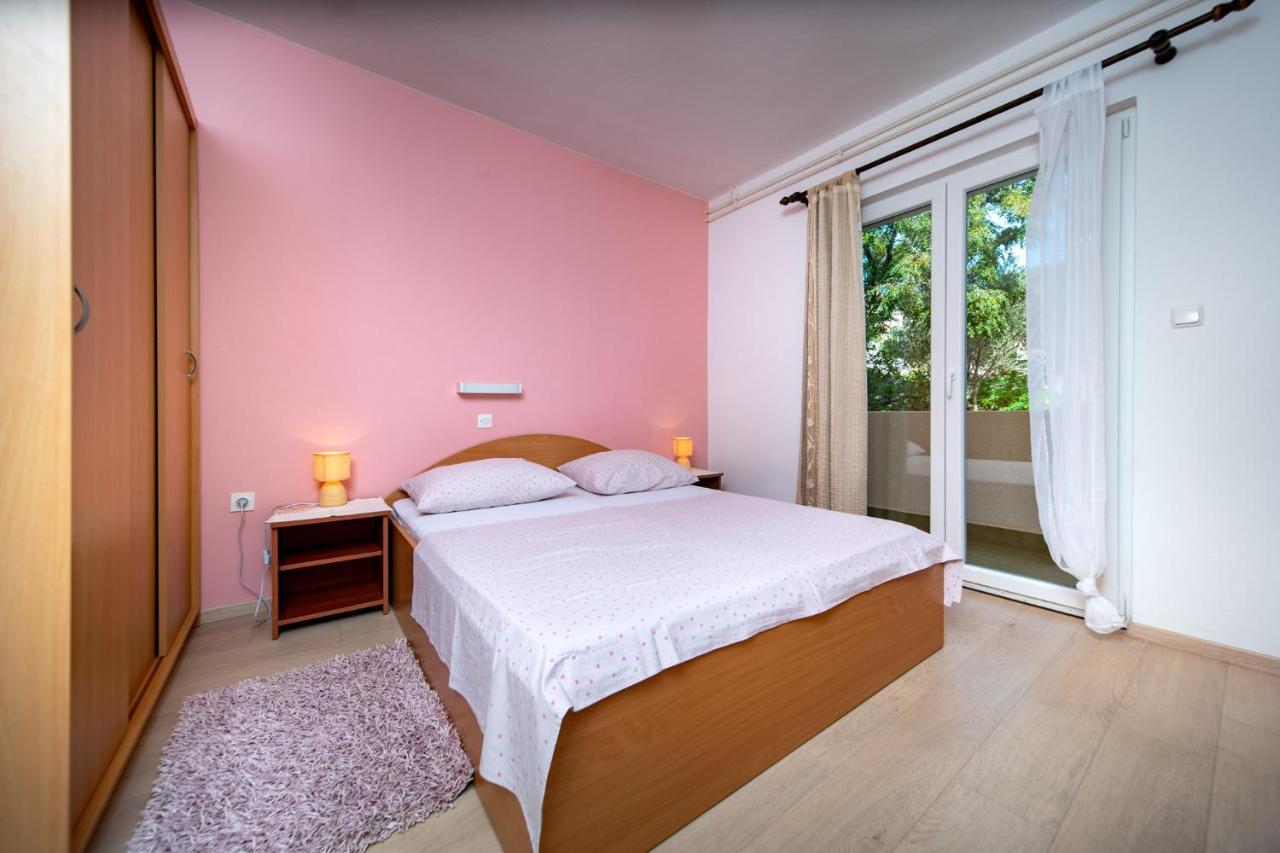 Apartmani Milena Barbat na Rabu Экстерьер фото