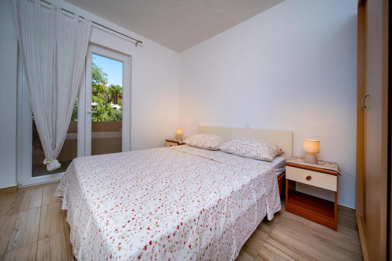 Apartmani Milena Barbat na Rabu Экстерьер фото