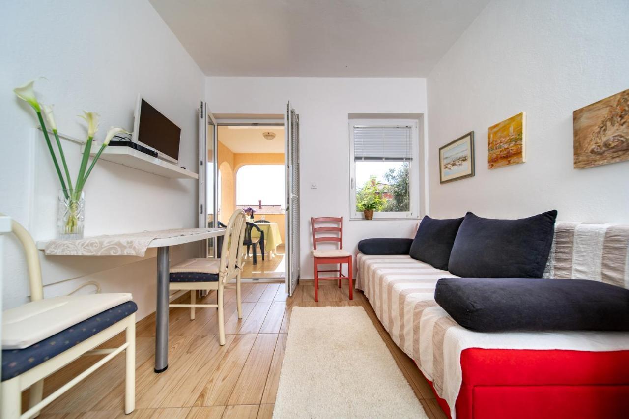 Apartmani Milena Barbat na Rabu Экстерьер фото
